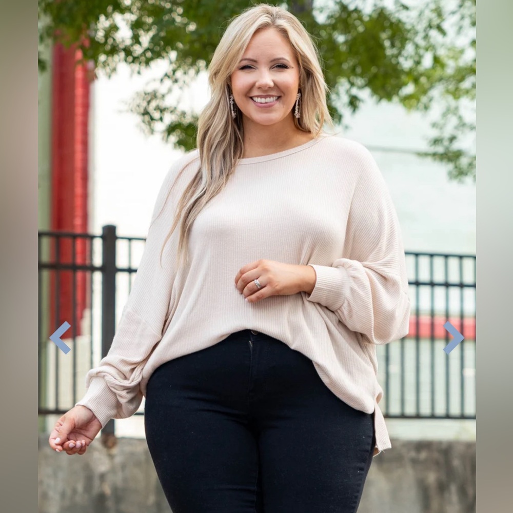 Chic Soul 1X Oatmeal color long sleeve top, plus size.